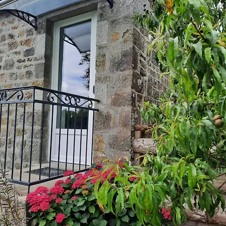 Chez Berthe بيت للعطل Pontfarcy